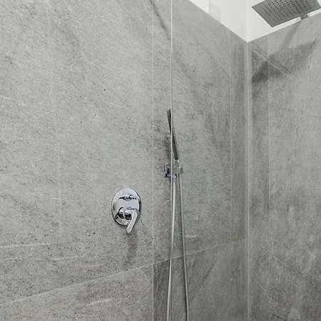 Storico Syc Favoloso 2camere 2bagni דירה