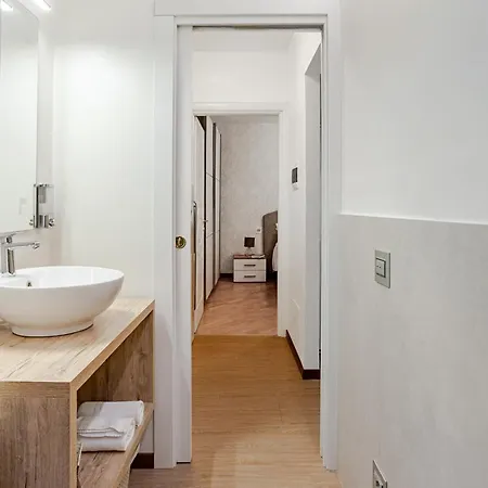 Storico Syc Favoloso 2camere 2bagni דירה